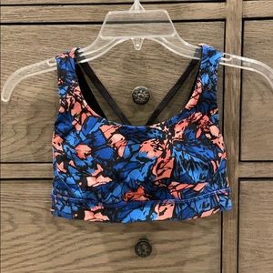 Lululemon size 4 sports bra